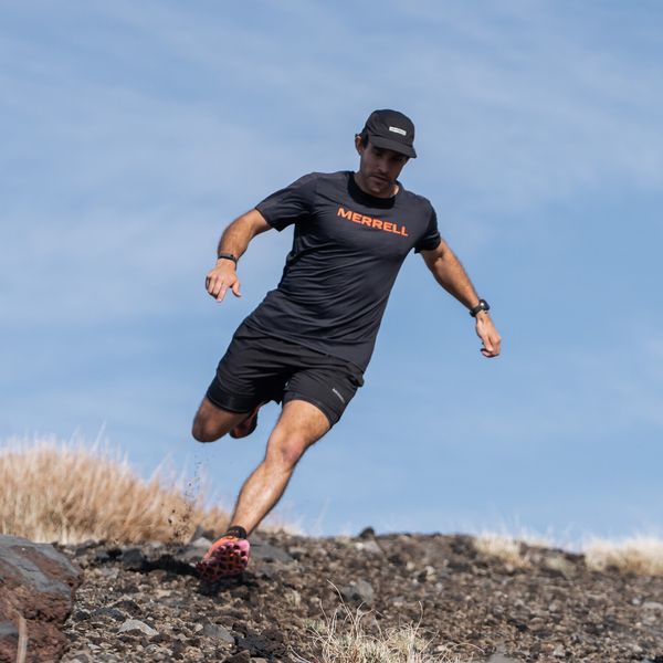 Polera Hombre Trail Running Edición Skyfire Negro Merrell