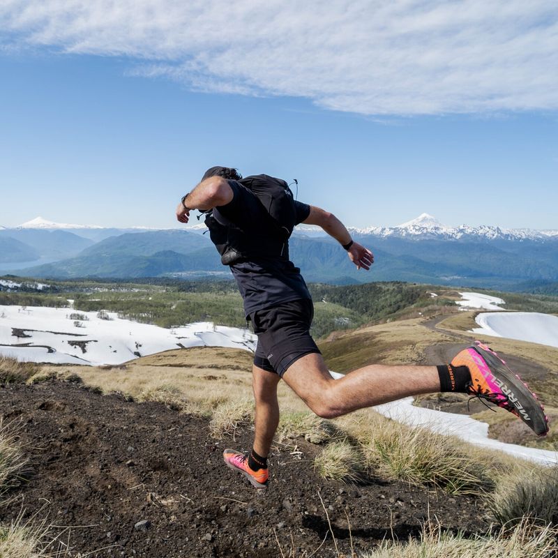 Polera-Hombre-Trail-Running-Edicion-Skyfire-Negro-Merrell