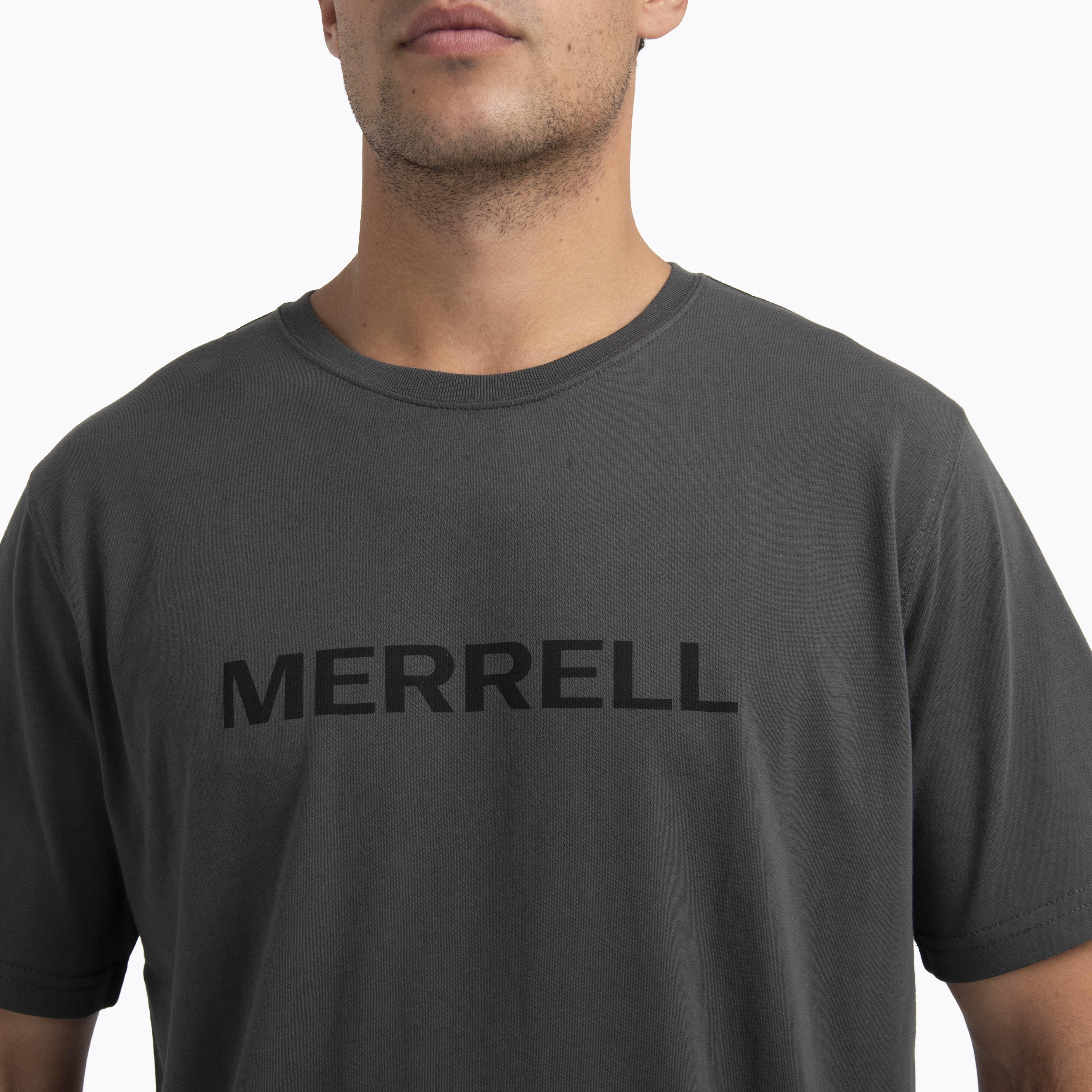 Polera Manga Corta Hombre Logo Tee Gris Oscuro Merrell